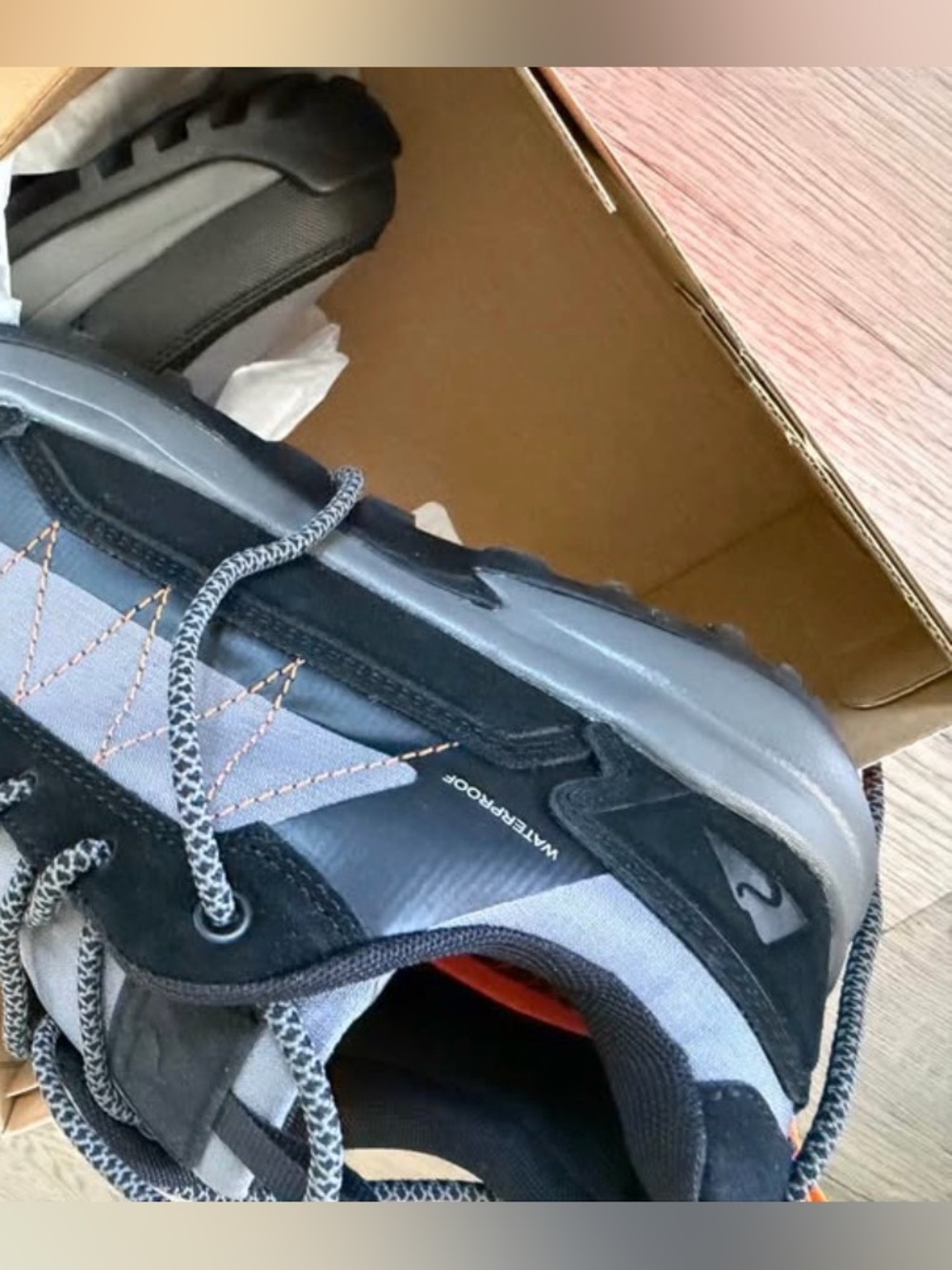 OZARK TRAIL OUTDOOR EQUIPMENT. Waterproof Hiking Shoes 10½ - Picture 3 of 7